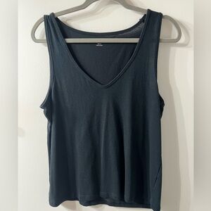 Madewell Black Sleeveless V-Neck Tank Top. Never worn.